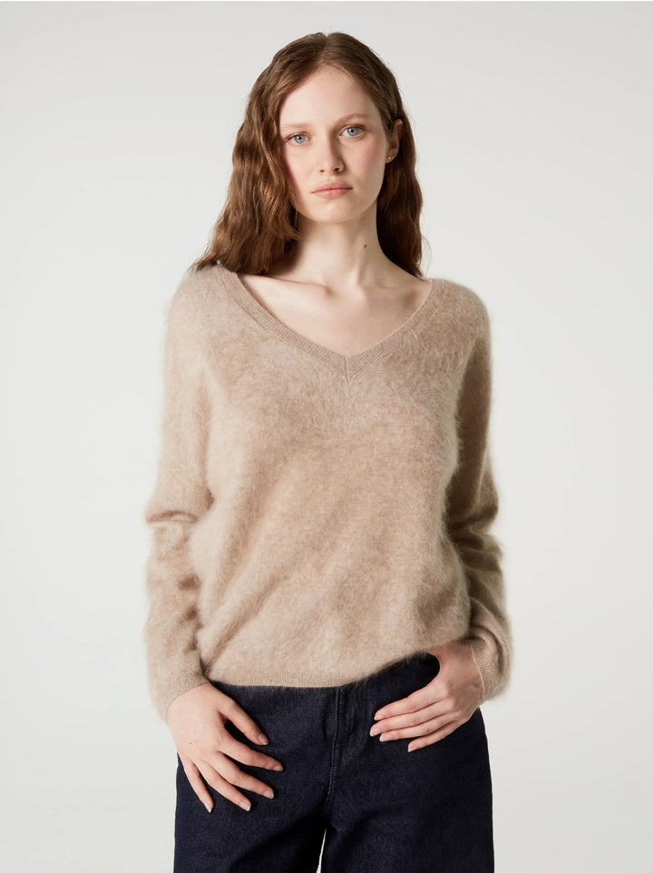 Absolut Cashmere Soeli V-hals Trui – Beige-100% cashmere-DAMES TRUIEN & VESTEN-Beige