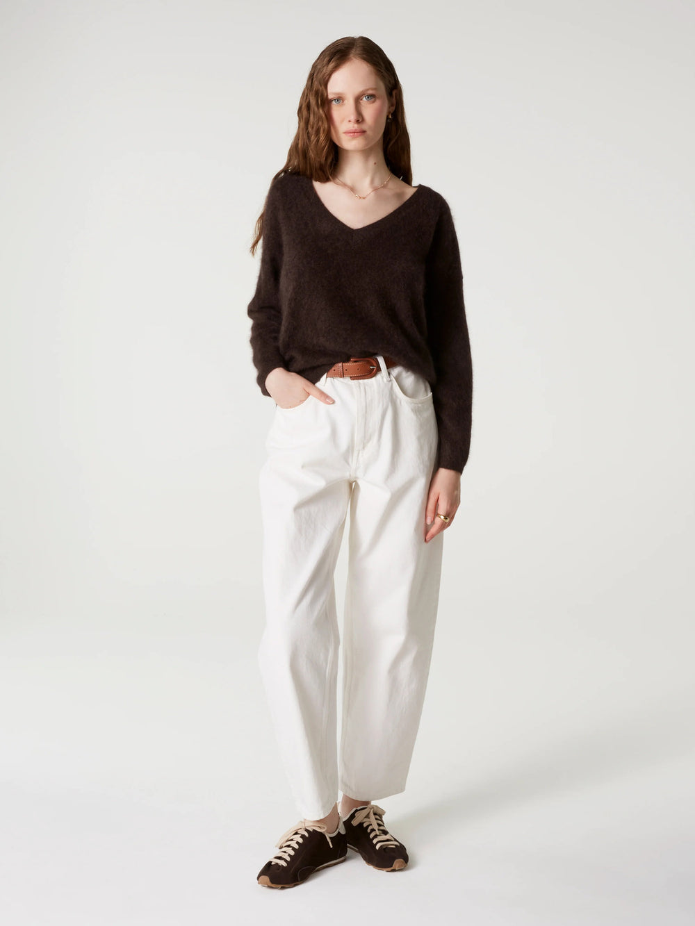 Absolut Cashmere Soeli V-hals Trui – Bruin-100% cashmere-DAMES TRUIEN & VESTEN-Bruin