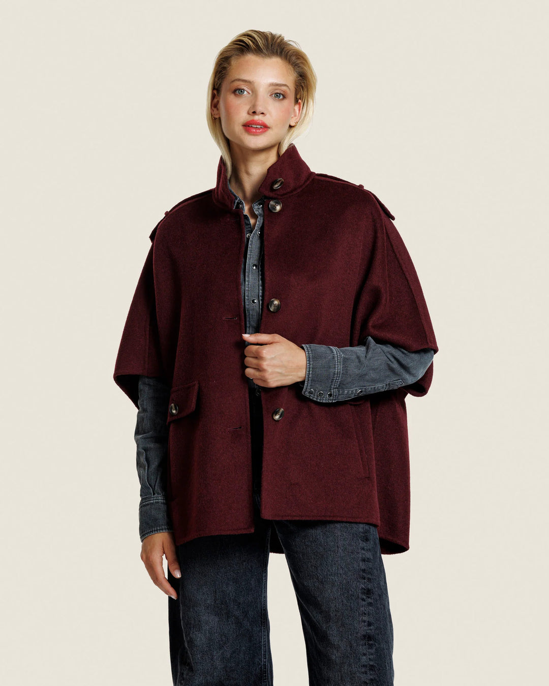 Alter Ego Frenkie Wollen Cape Jas – Bordeaux-50% wol, 50% polyester-DAMES JASSEN & JACKS-Rood