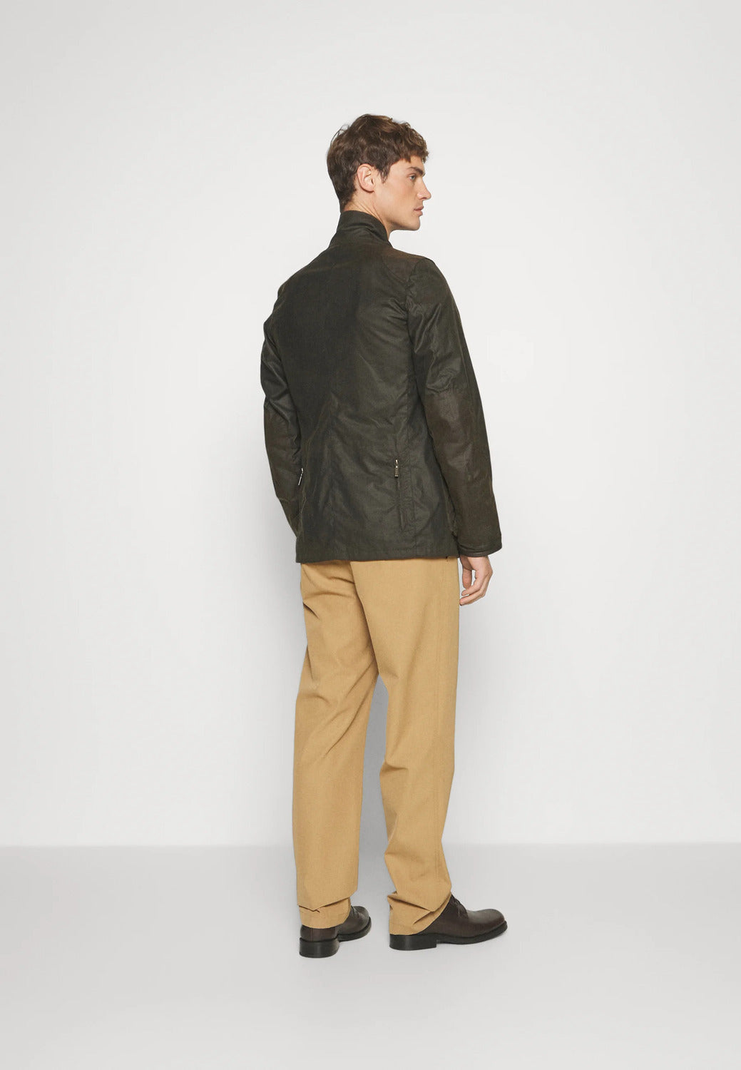 Barbour James Bond Jack - Olive -100% katoen-HEREN JASSEN & JACKS-Bruin