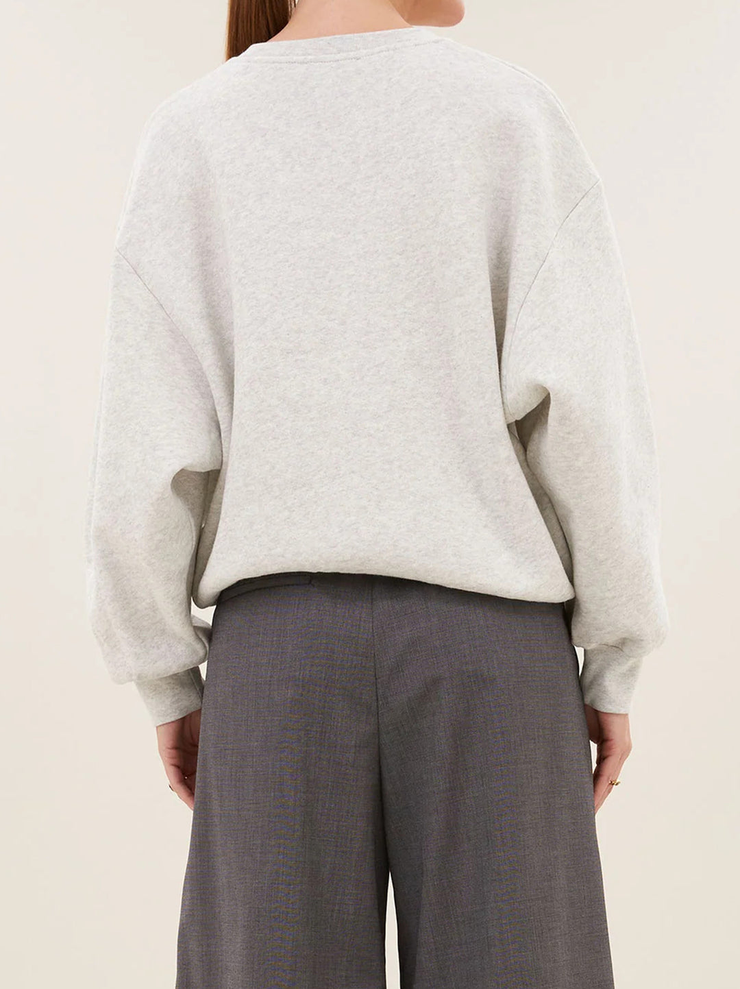 by-bar Malyn Sweater – Grijs-60% organisch katoen, 20% gerecycled katoen, 20% gerecycled polyester-DAMES TRUIEN & VESTEN-