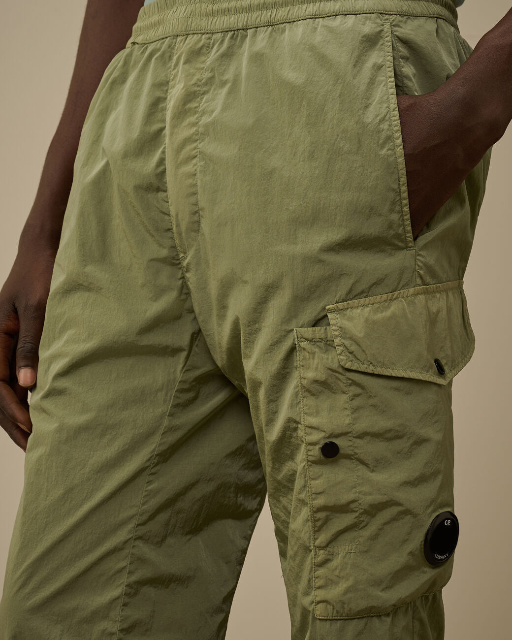 C.P. Company Chrome‑R Lens Cargo Pants – Groen-100% polyamide-HEREN BROEKEN-Groen