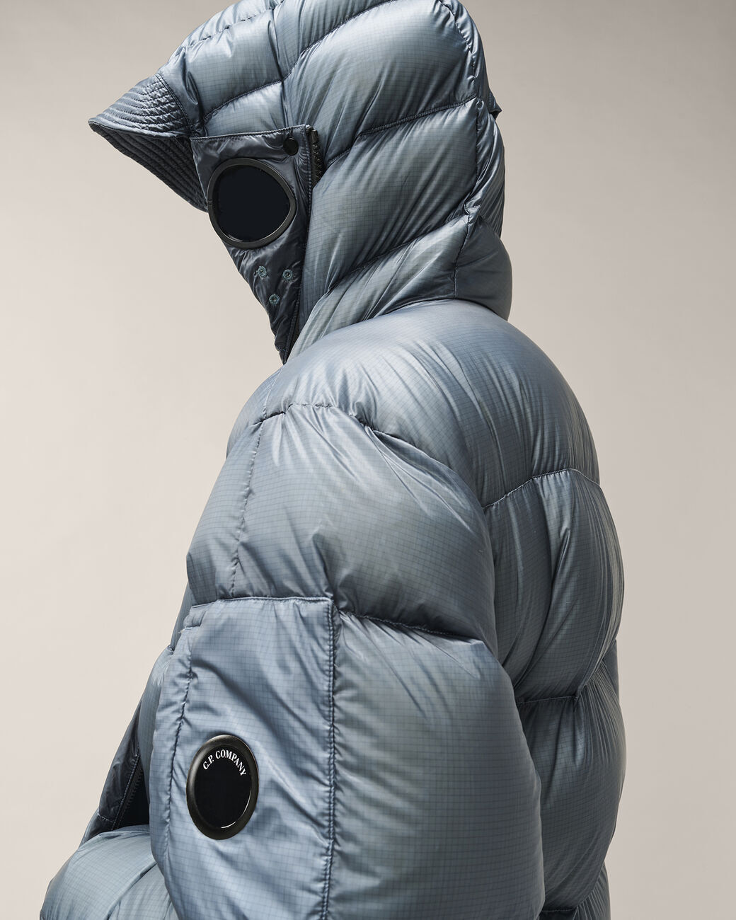 C.P. Company D.D. Shell Donsjack – Blauw-100% polyamide<br />Vulling: 95% eenden dons, 5% veren-HEREN JASSEN & JACKS-Blau