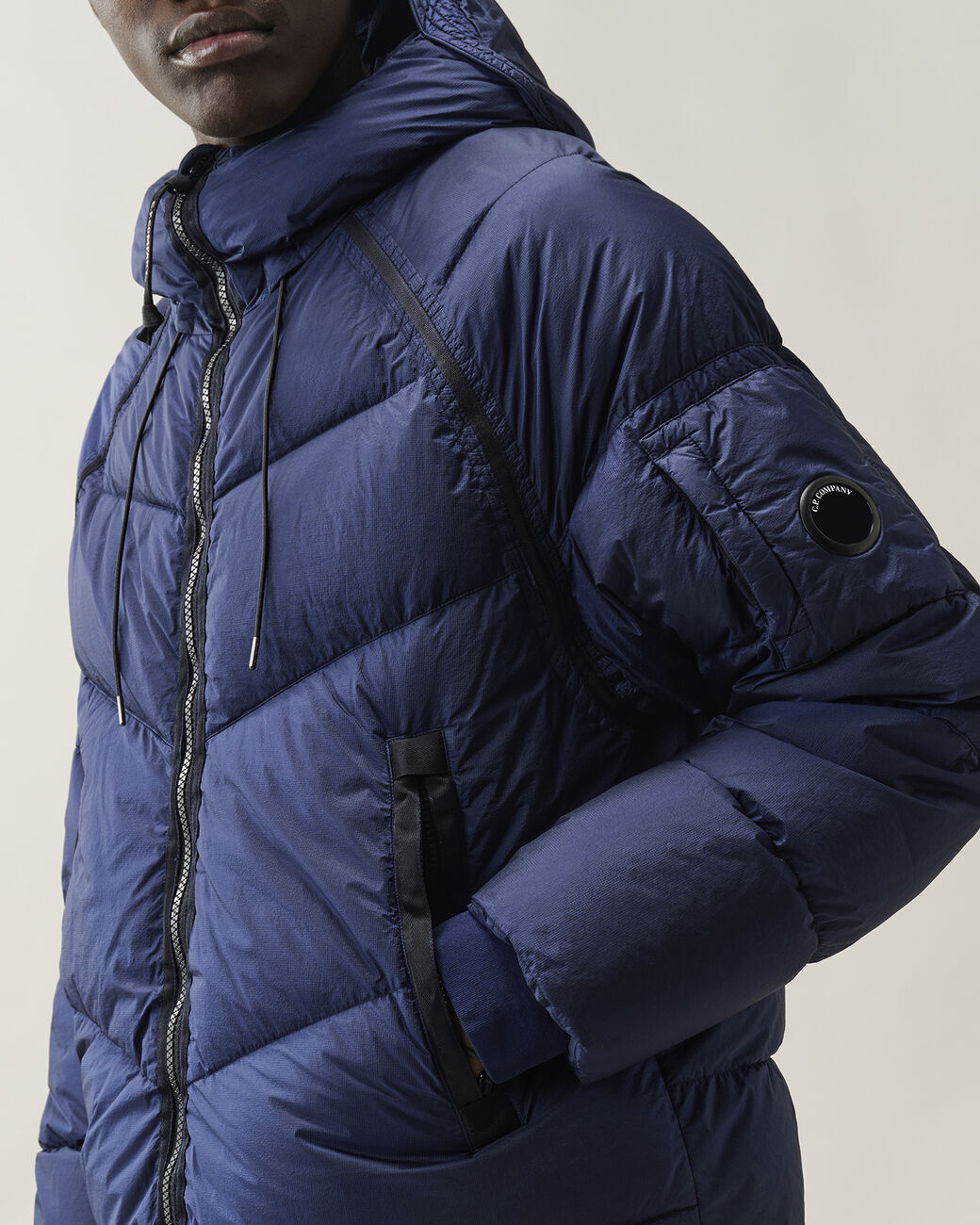 C.P. Company Down Shield Hooded Jacket – Blauw-100% polyamide<br />Vulling: 95% eenden dons, 5% veren-HEREN JASSEN & JACK