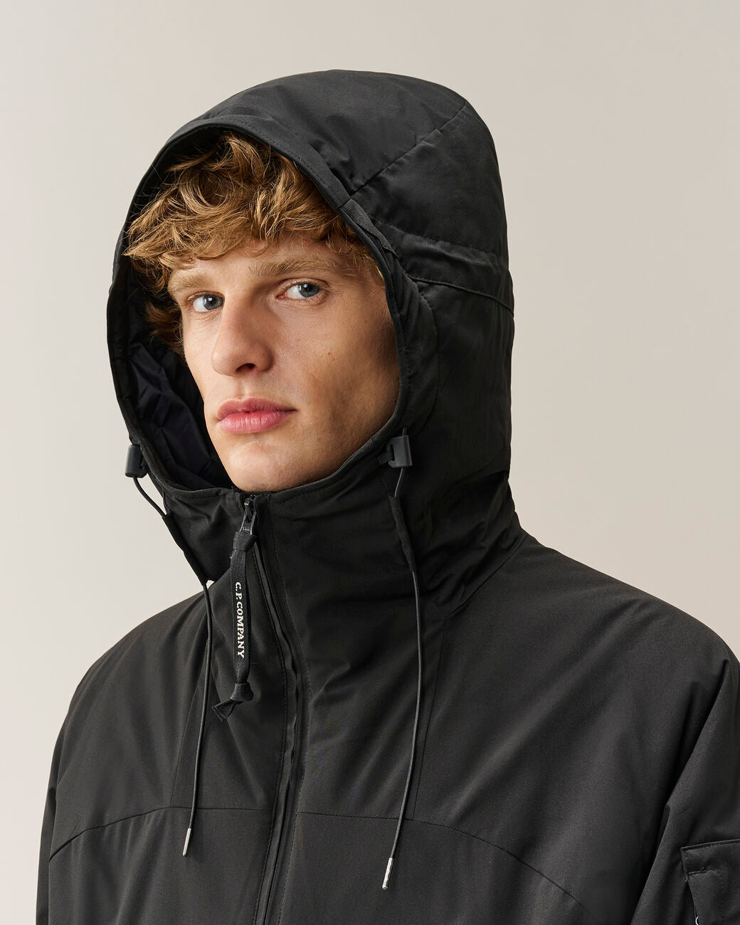 C.P. Company Pro-Tek Primaloft Jack – Zwart-100% polyester<br />Voering: 100% polyamide<br />-HEREN JASSEN & JACKS-Zwart