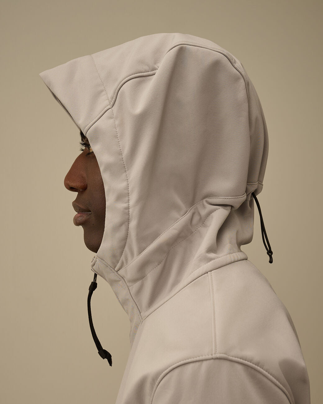 C.P. Company Shell‑R Hooded Jacket – Grijs-94% polyester, 6% elastaan-HEREN JASSEN & JACKS-Grijs