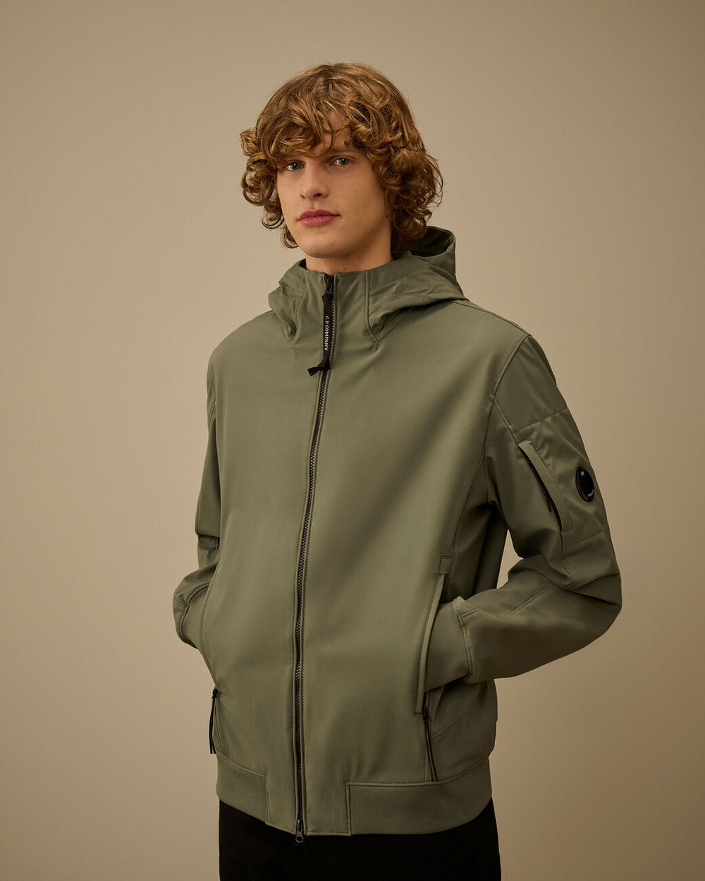 C.P. Company Shell-R Hooded Lens Jacket – Groen-92% polyester, 8% elastaan-HEREN JASSEN & JACKS-Groen