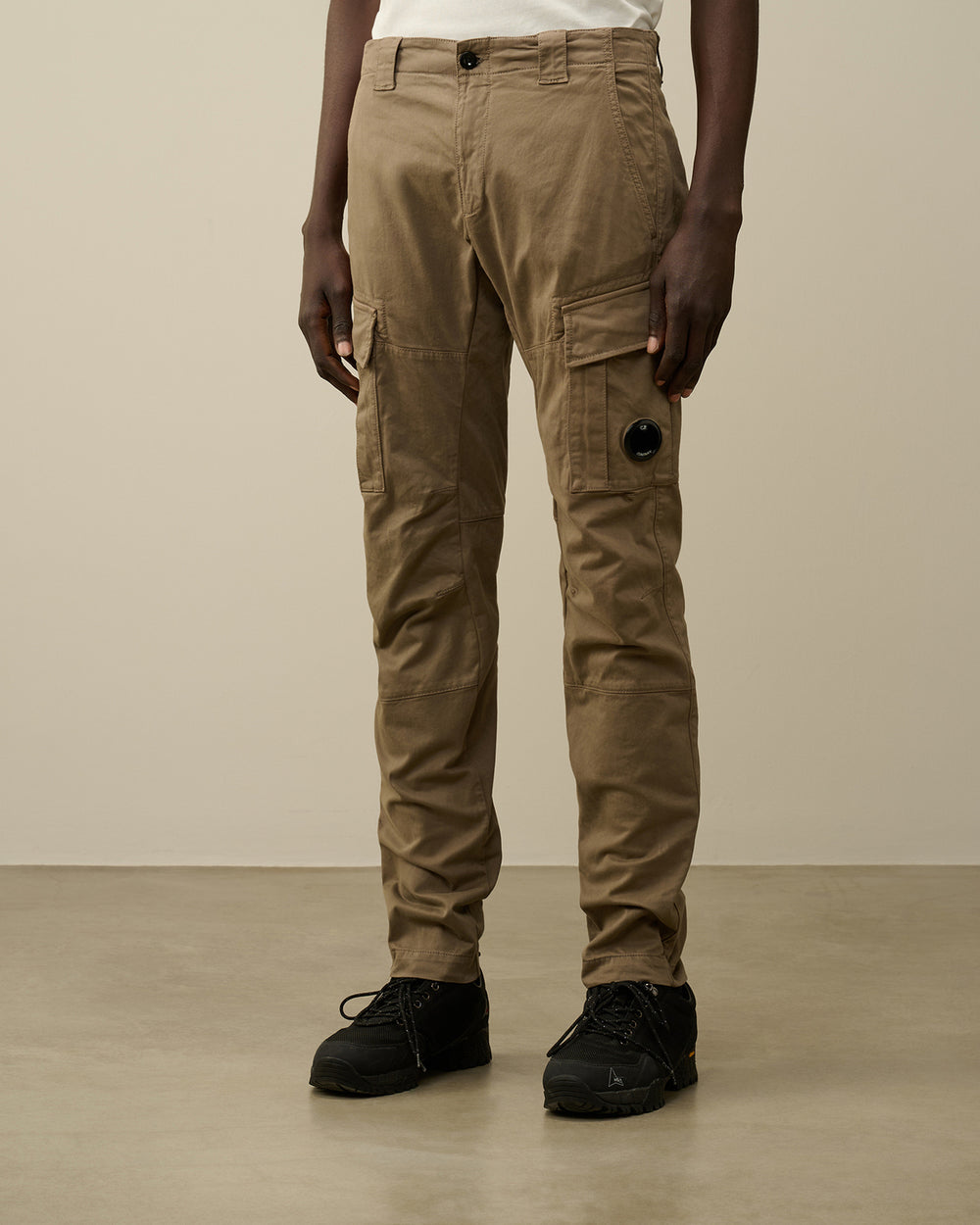 C.P. Company stretch cargo broek-Buitenstof: 98% katoen, 2% elastaan ​​/ spandex-HEREN BROEKEN-Beige