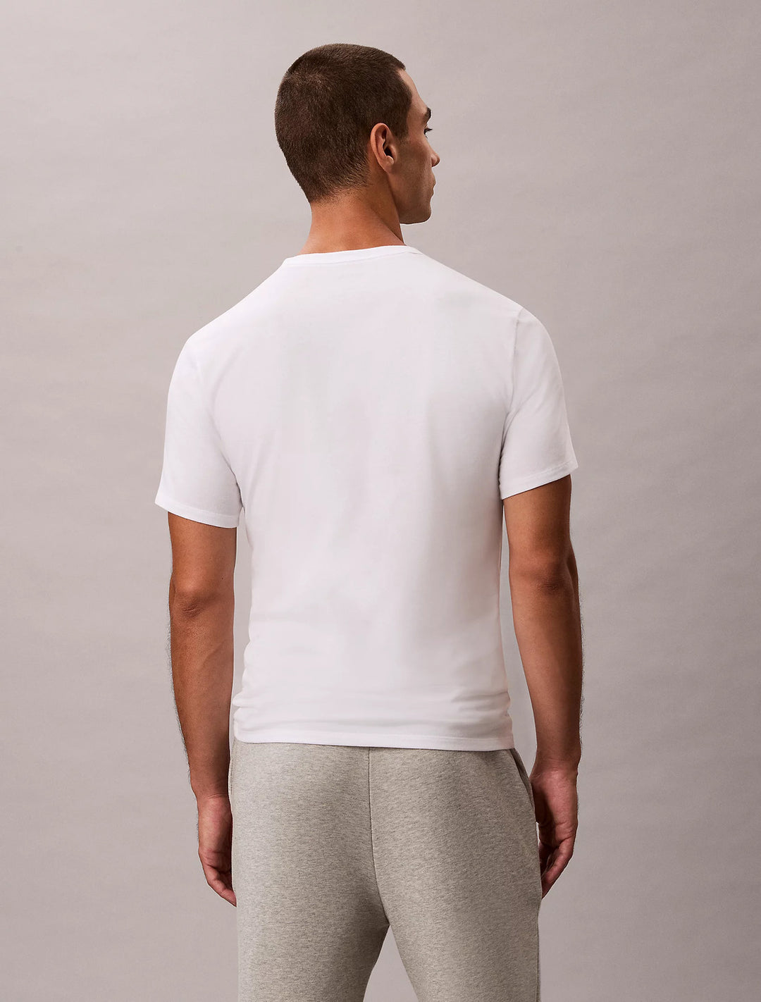 Calvin Klein T-shirt V hals 3-pack wit-57% Katoen<br />38% Polyester<br />5% Elastaan-HEREN ONDER- EN BADMODE-Wit