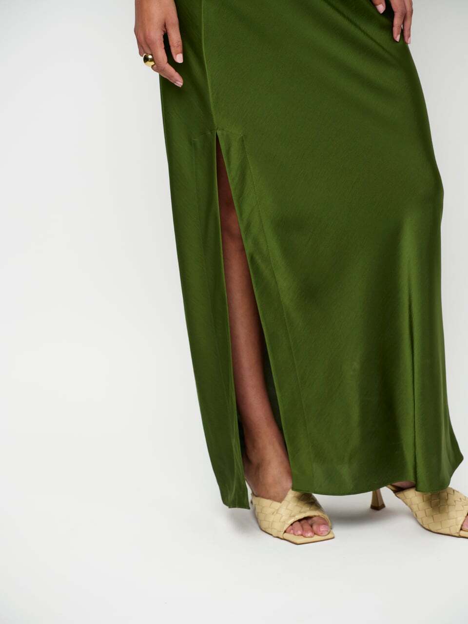 Dante 6 Epic off-shoulder satijnen maxjurk – Groen-100% polyester-DAMES JURKEN-Groen