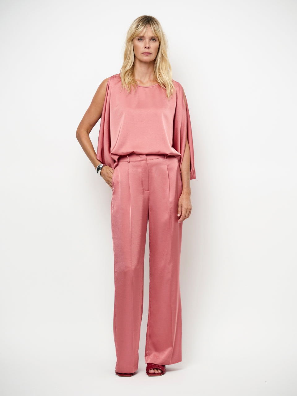Dante 6 Risette vloeiende satijnen cape-top – Roze-100% polyester-DAMES TOPS & BLOUSES-Roze