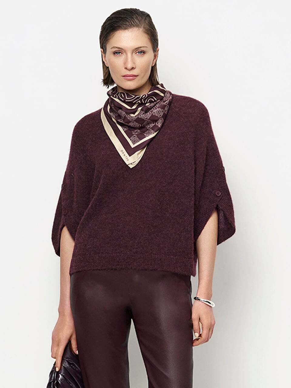 Dante6 Mahani Cape Trui – Paars-41% alpaca wol, 37% polyamide, 22% merino wol-DAMES TRUIEN & VESTEN-Paars