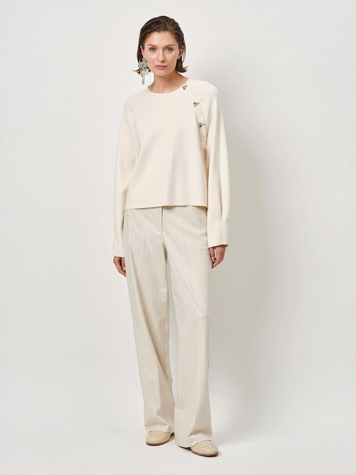 Dante6-Resly cut out bow sweater -52% Ecovero by Lenzing viscose, 28% polyamide, 20% polyester<br />-DAMES TRUIEN & VESTEN-Room