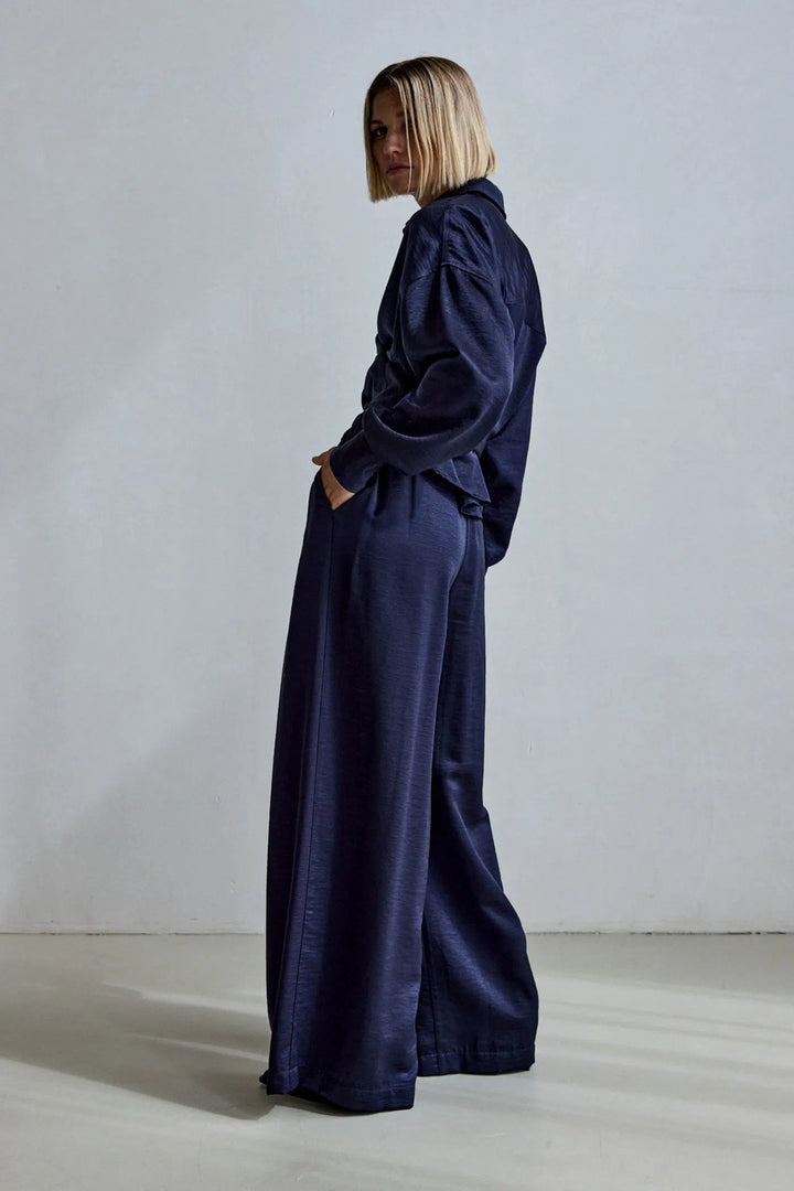 Femmes Du Sud Odila Satin Pantalon – Navy-86% Viscose | 14% Polyamide-DAMES BROEKEN-Blauw