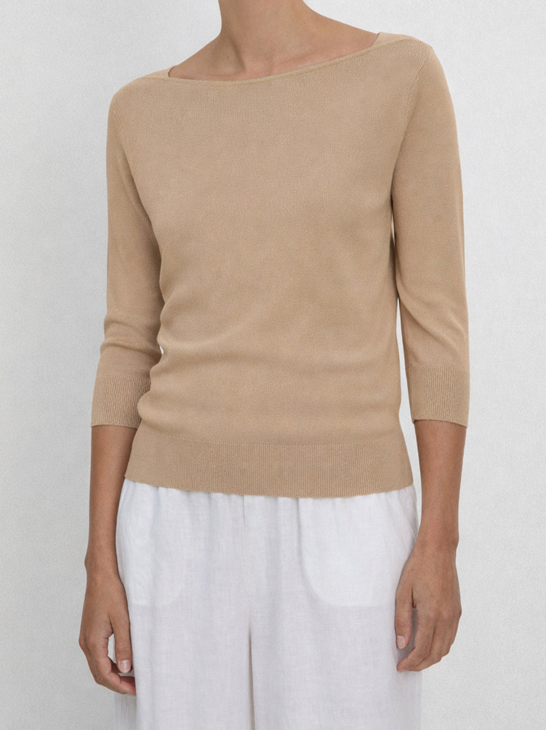 FFC Trui – Beige-80% viscose, 20% polyamide-DAMES TRUIEN & VESTEN-Beige