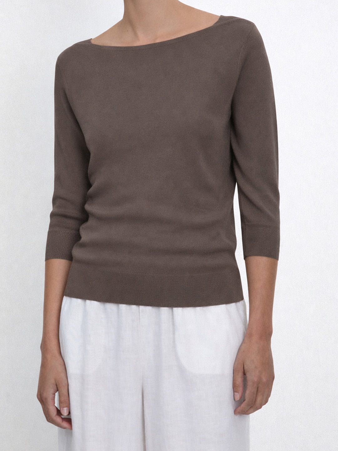 FFC Trui – Bruin-80% viscose, 20% polyamide-DAMES TRUIEN & VESTEN-Bruin