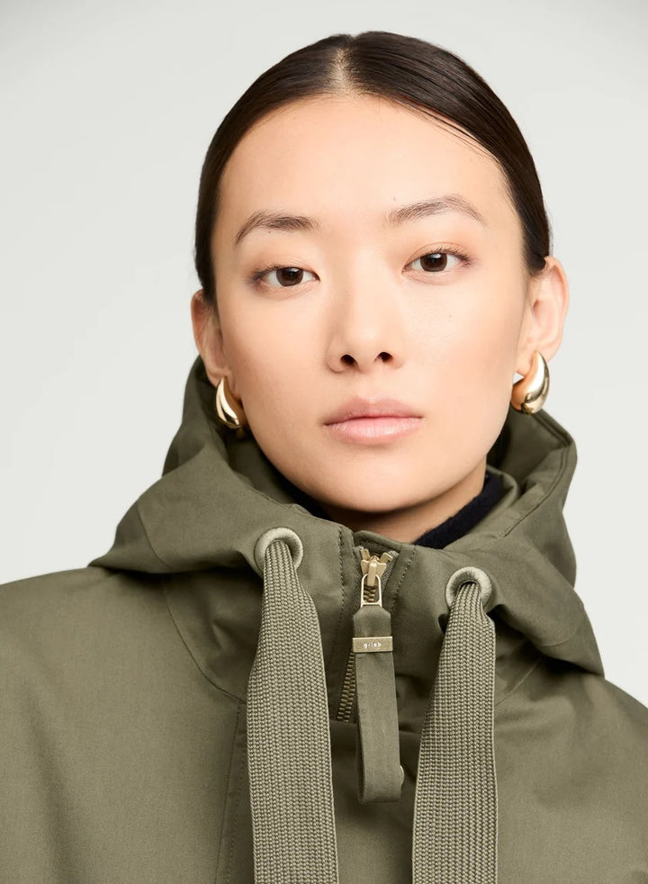 g-lab META Parka – Groen-62% katoen, 38% polyester<br />Voering: 100% polyester-DAMES JASSEN & JACKS-Groen