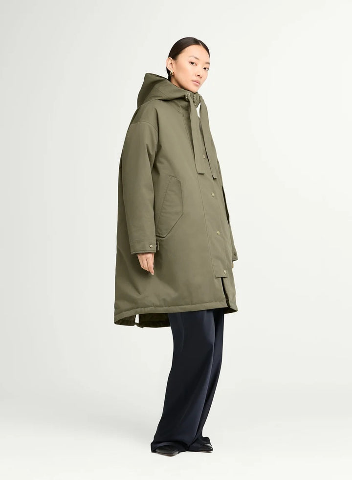 g-lab META Parka – Groen-62% katoen, 38% polyester<br />Voering: 100% polyester-DAMES JASSEN & JACKS-Groen