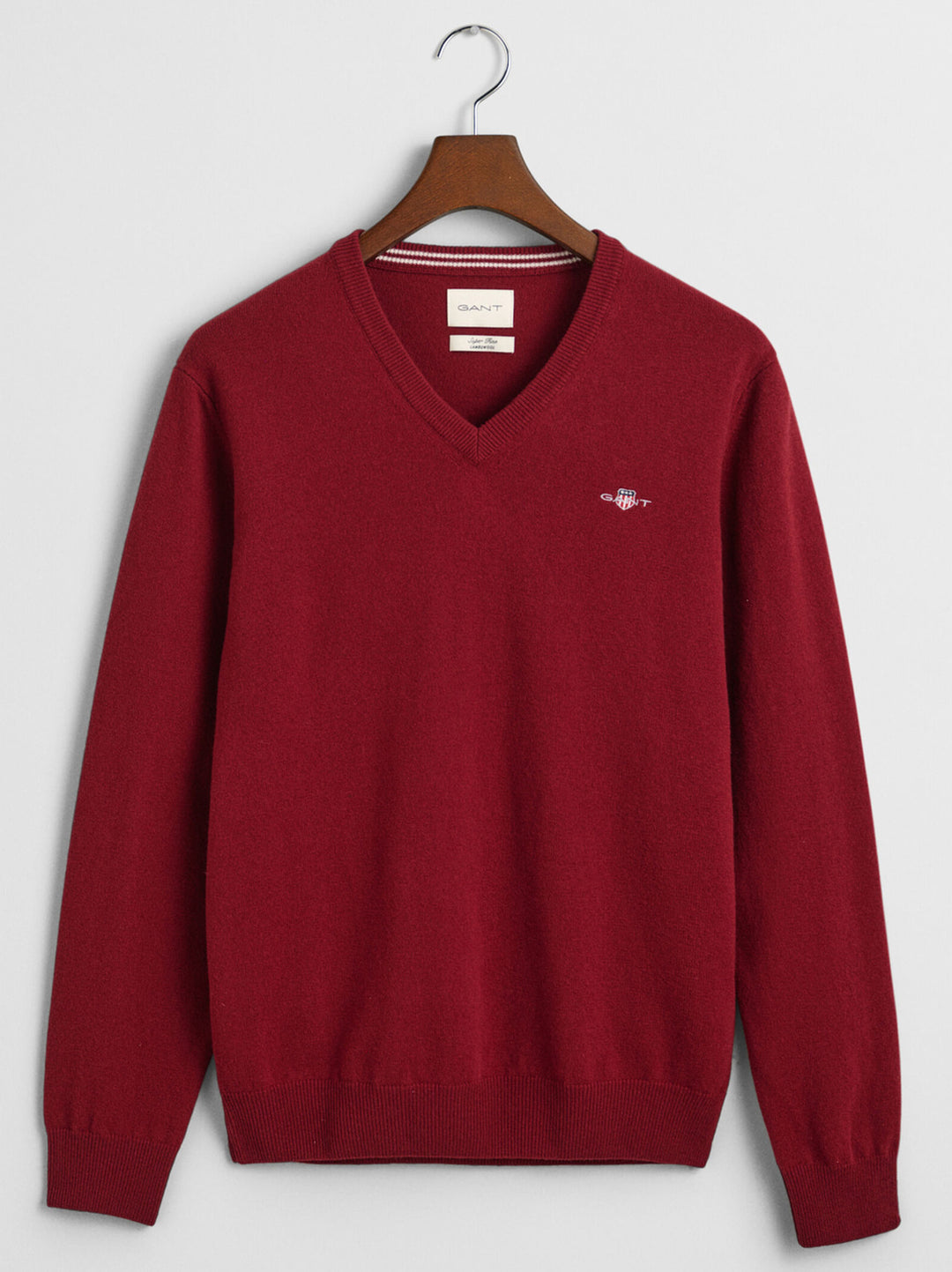 GANT trui met V-hals van lamswol -Materiaal: 100% lamswol-HEREN TRUIEN & VESTEN-Rood