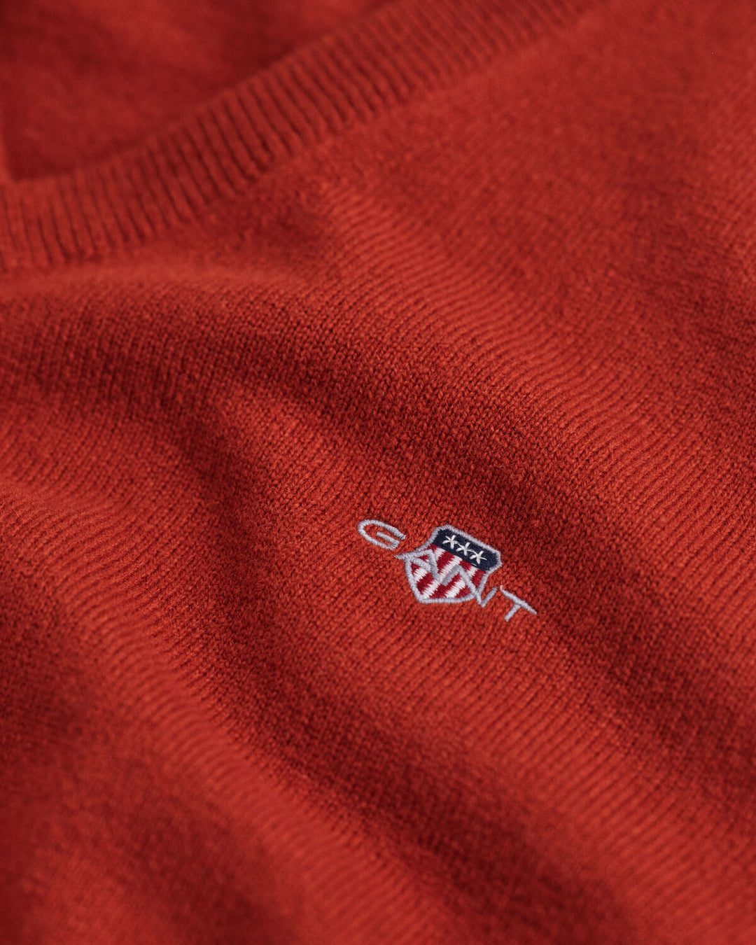 GANT trui met V-hals van lamswol-Materiaal: 100% lamswol-HEREN TRUIEN & VESTEN-Rood