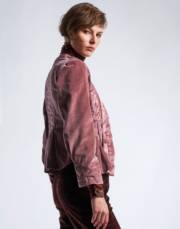 HIGH jasje GESTURE-primaire_stof 74%KATOEN 24%MODAAL 2%ELASTAAN<br /><br />secundaire_stof 55%KATOEN 41%RAYON 4%ELASTAAN<