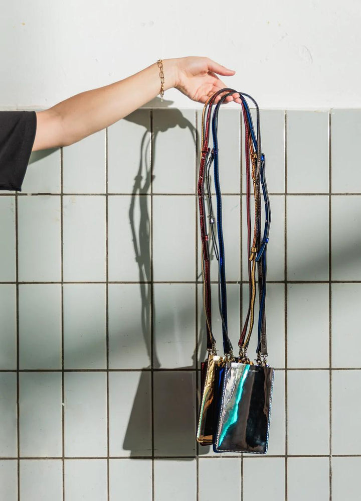 IRIS MAREE tas MERRY POUCH-Nappa metallic vegan leer met gerecyclede katoenen voering-DAMES ACCESSOIRES-Goud