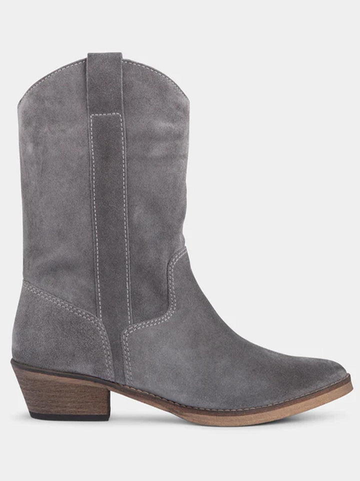 Ivylee Copenhagen TRACY suede-Bovenmateriaal: Premium donkergrijs suède leer, bekend om zijn duurzaamheid en verfijnde te