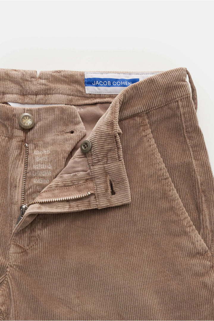 Jacob Cohen BOBBY slimfit Broek corduroy-78% katoen<br />20% Modal<br />2% Spandex-HEREN BROEKEN-Bruin