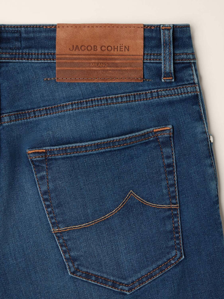 Jacob Cohën Nick Jeans – Blauw-81% katoen, 11% lyocell, 6% elastomultiester, 2% elasthaan-HEREN BROEKEN-Blauw