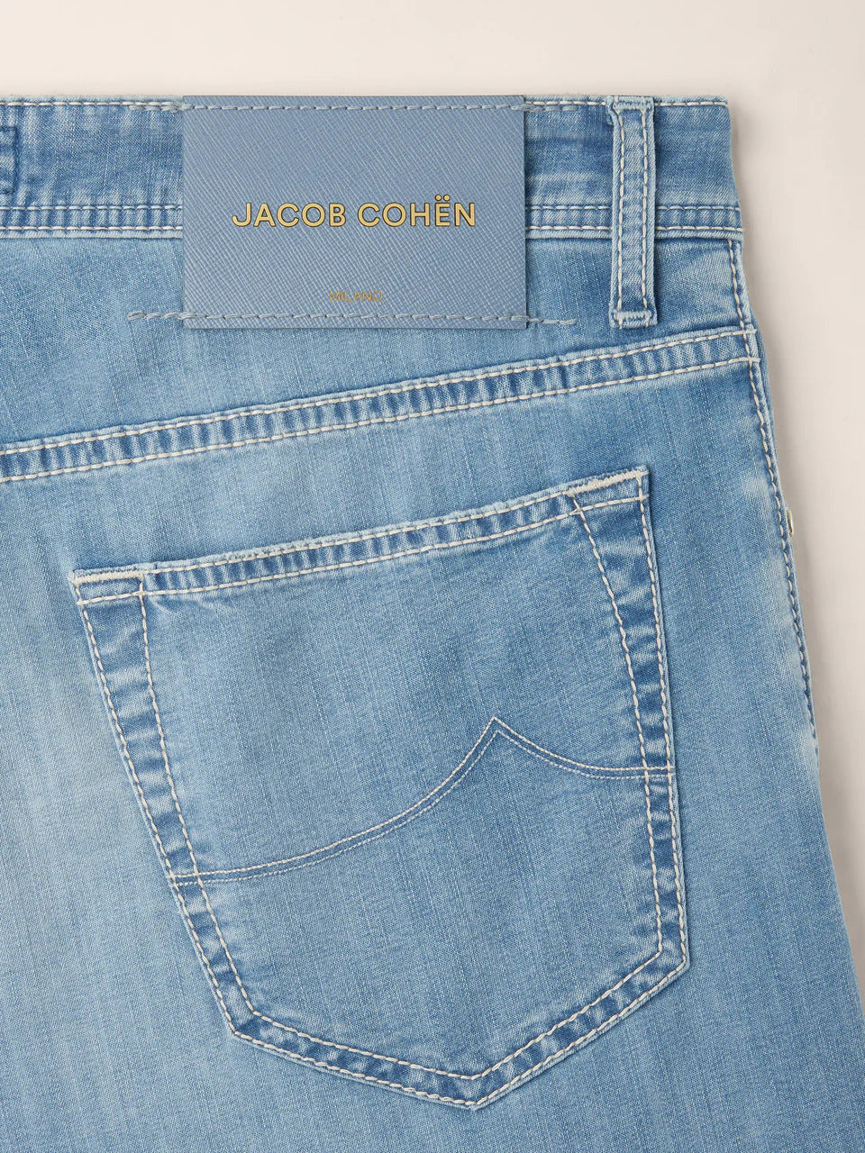 Jacob Cohën Nick Slim Fit Jeans – Blauw-72% katoen, 14% viscose, 12% polyester, 2% elastaan-HEREN BROEKEN-Blauw