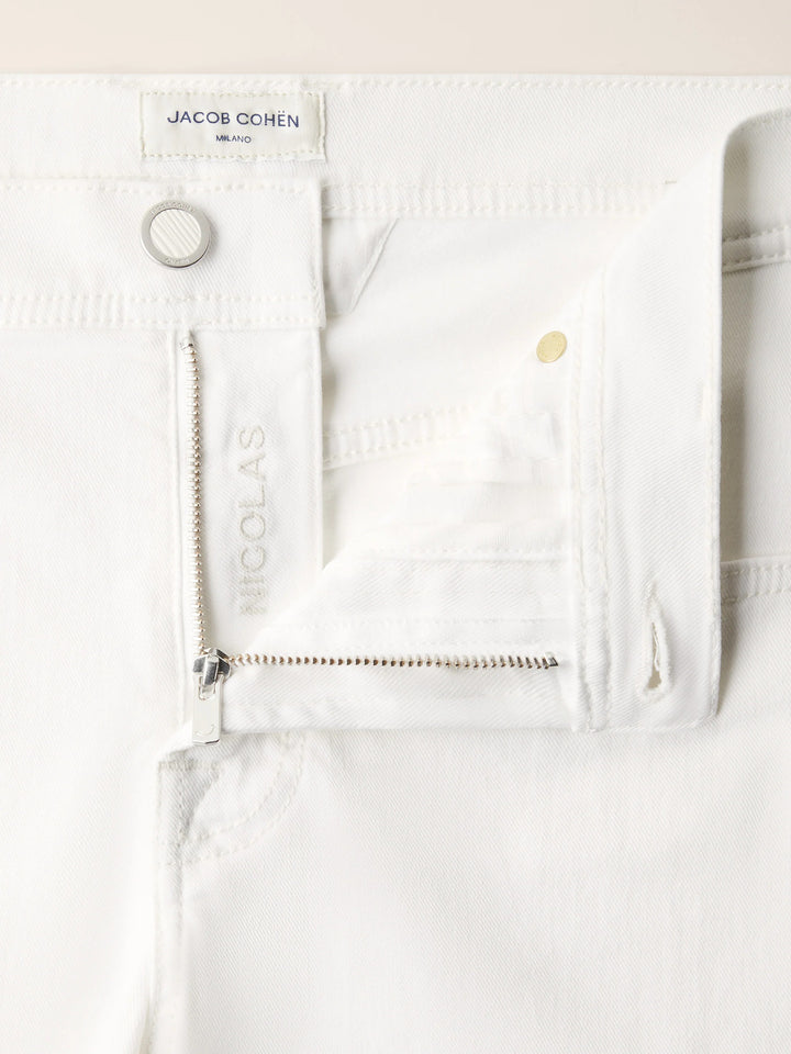 Jacob Cohën Nicolas Korte broek – Wit-93% katoen, 5% elastisch polyamide, 2% elastaan-HEREN BROEKEN-Room