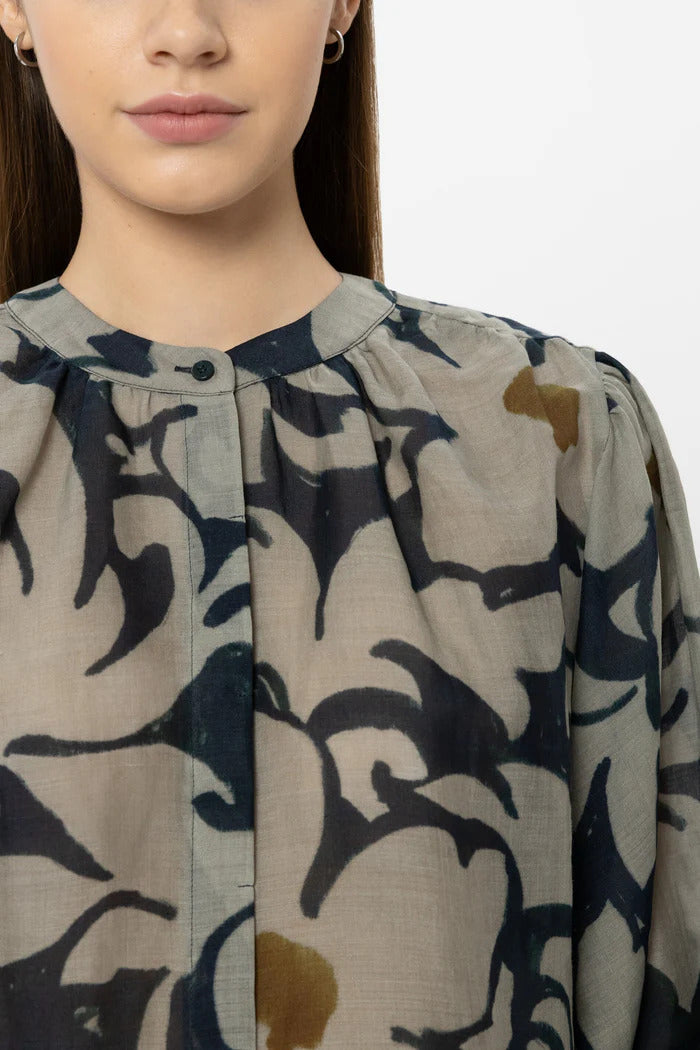 Luisa Cerano Blouse met Bloemenprint – Blauw-52% lyocell, 48% ramee-DAMES TOPS & BLOUSES-Blauw