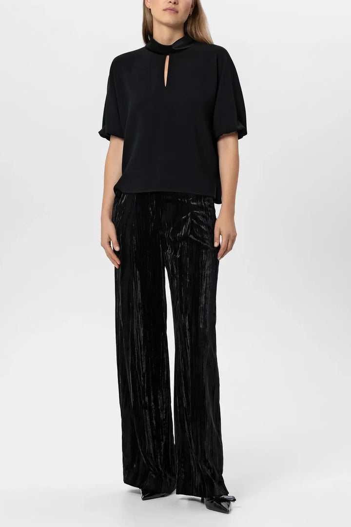 Luisa Cerano Blouse met Korte Mouwen – Zwart-69% tracetaat, 31% polyester-DAMES TOPS & BLOUSES-Zwart