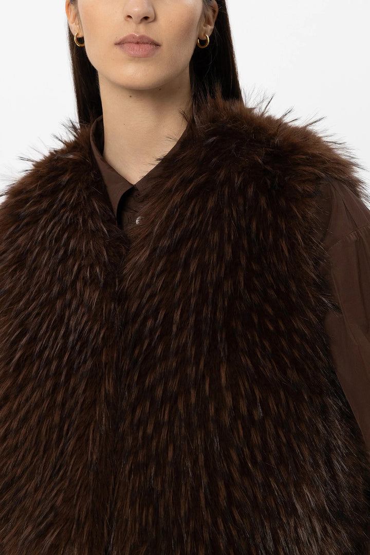 Luisa Cerano Boho Vest in Fur Look – Bruin-100% polyester-DAMES TRUIEN & VESTEN-Bruin