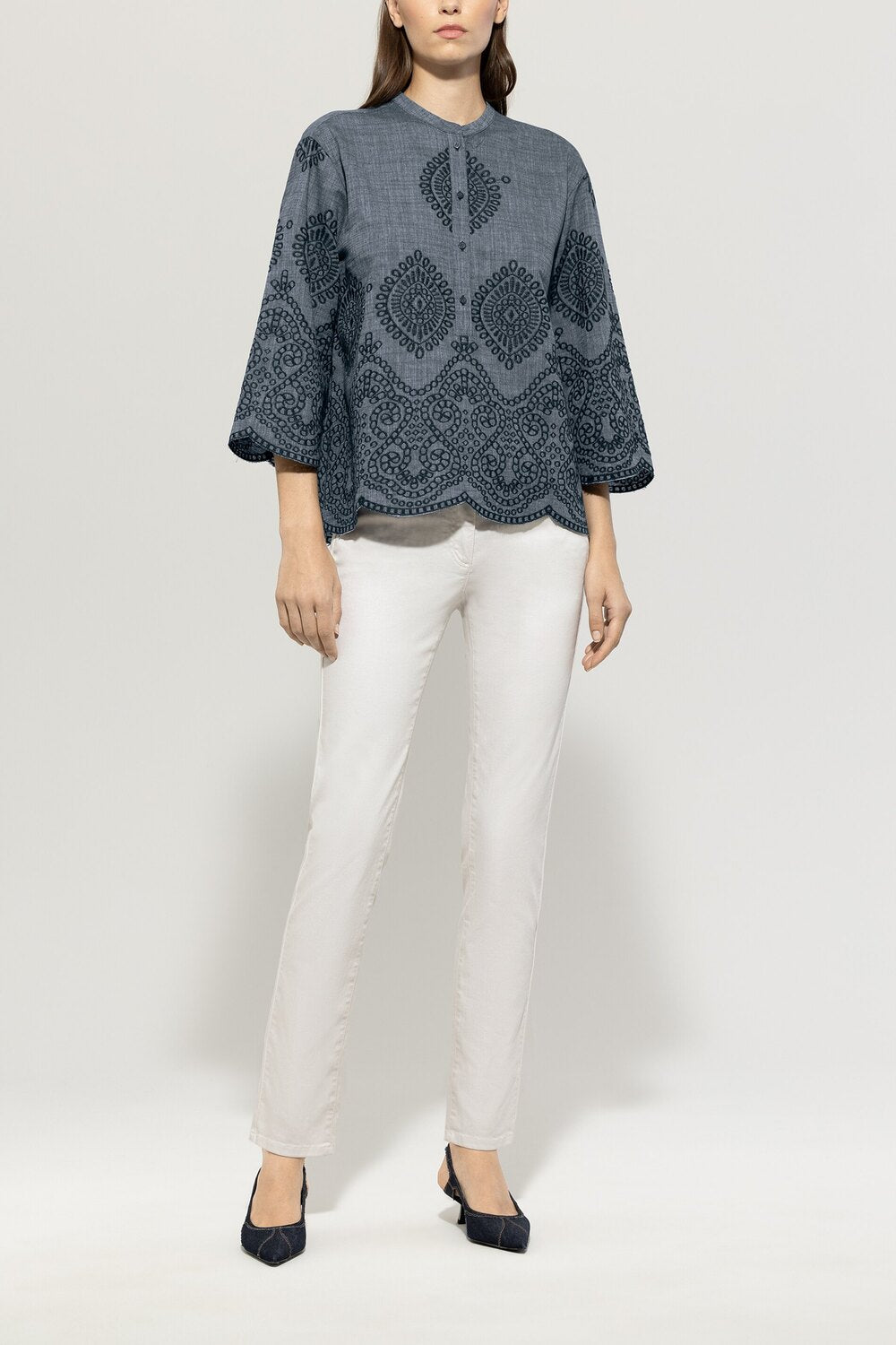 Luisa Cerano denim tuniek met oogjesborduurwerk-Buitenstof: 90% katoen, 10% polyester<br />-DAMES TOPS & BLOUSES-Blauw