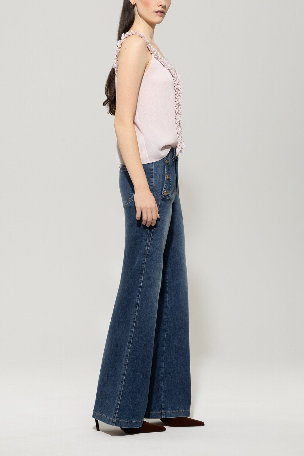 Luisa Cerano Flared Jeans Met Goudknopen – Blauw-90% katoen, 8% elastomultiester, 2% elasthaan-DAMES BROEKEN-Blauw