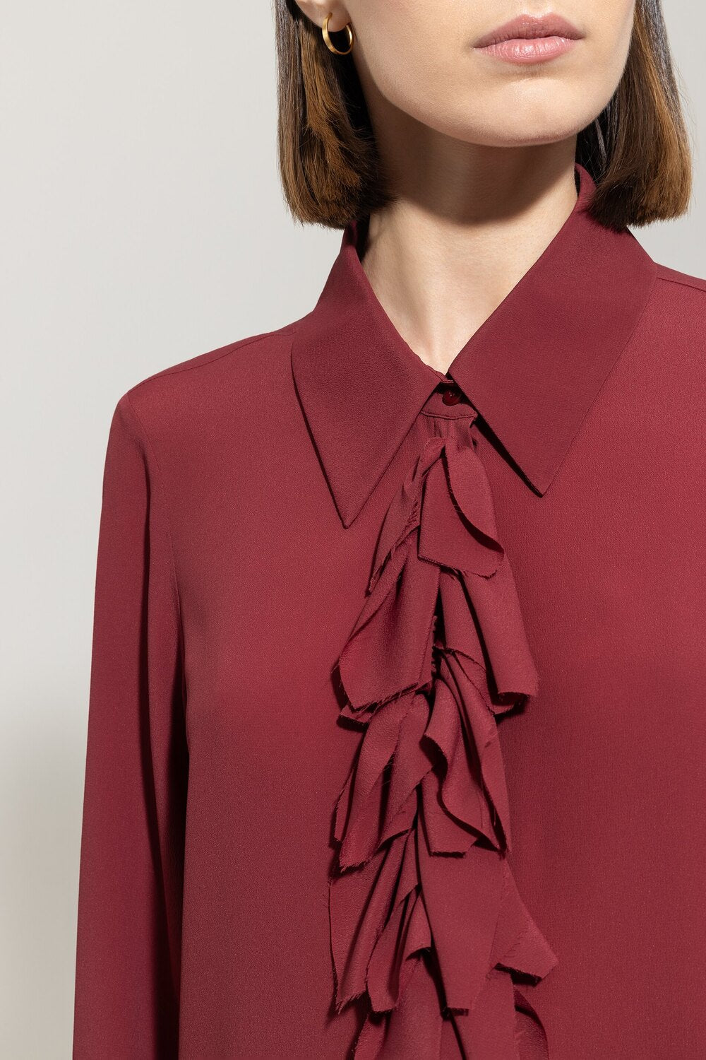 Luisa Cerano Ruffle Blouse – Bordeaux-69% acetaat, 31% zijde-DAMES TOPS & BLOUSES-Rood