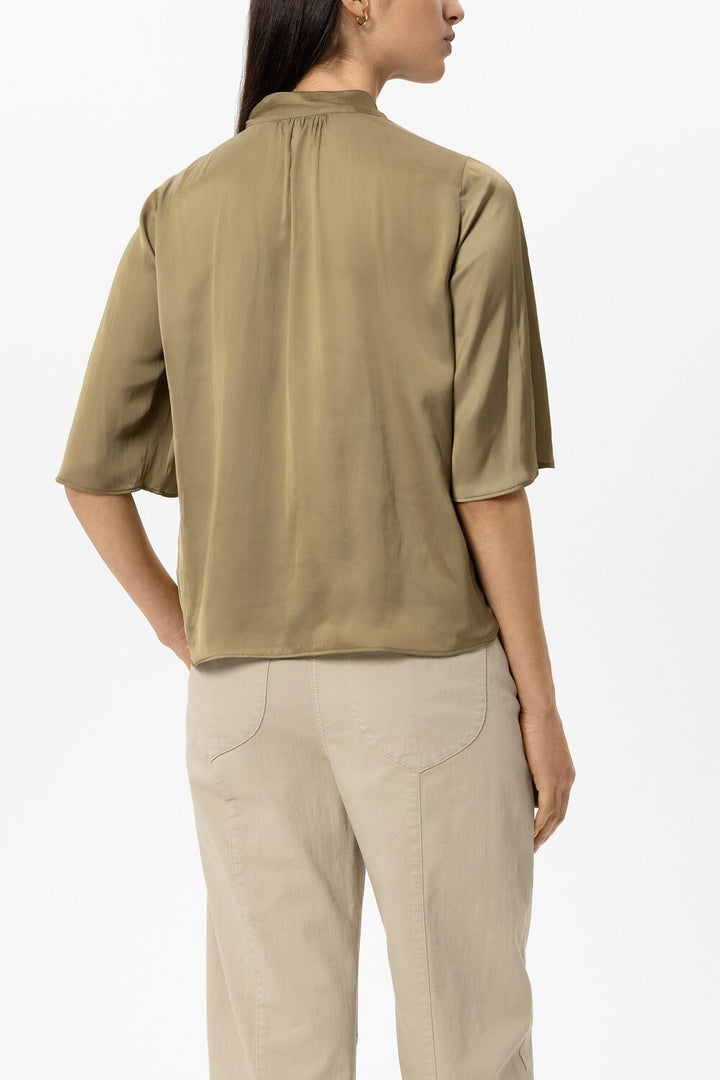 Luisa Cerano Satijnen blouse met strik – Groen-100% polyester-DAMES TOPS & BLOUSES-Groen