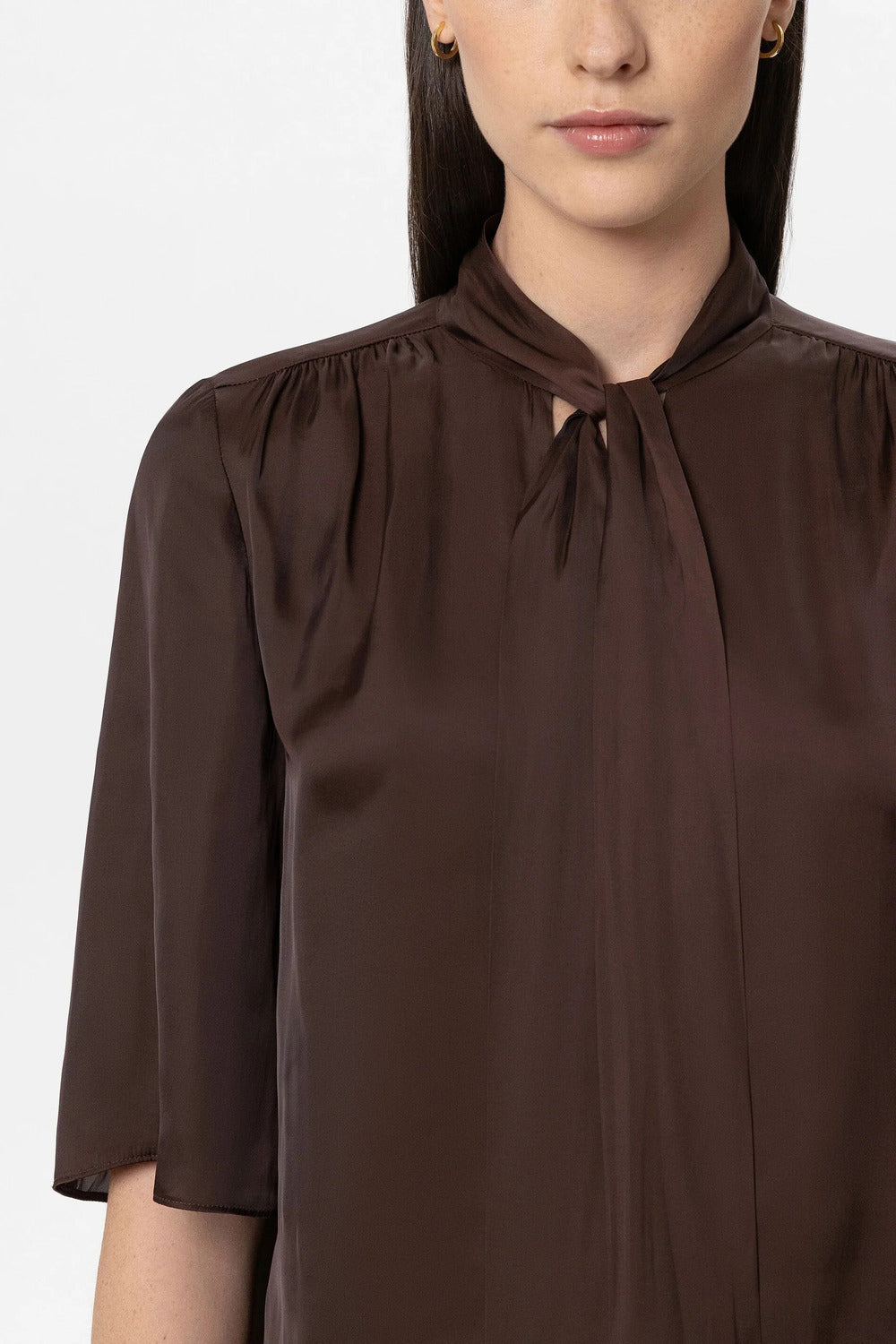 Luisa Cerano Satijnen Blouse met Strikdetail – Bru-100% polyester-DAMES TOPS & BLOUSES-Bruin