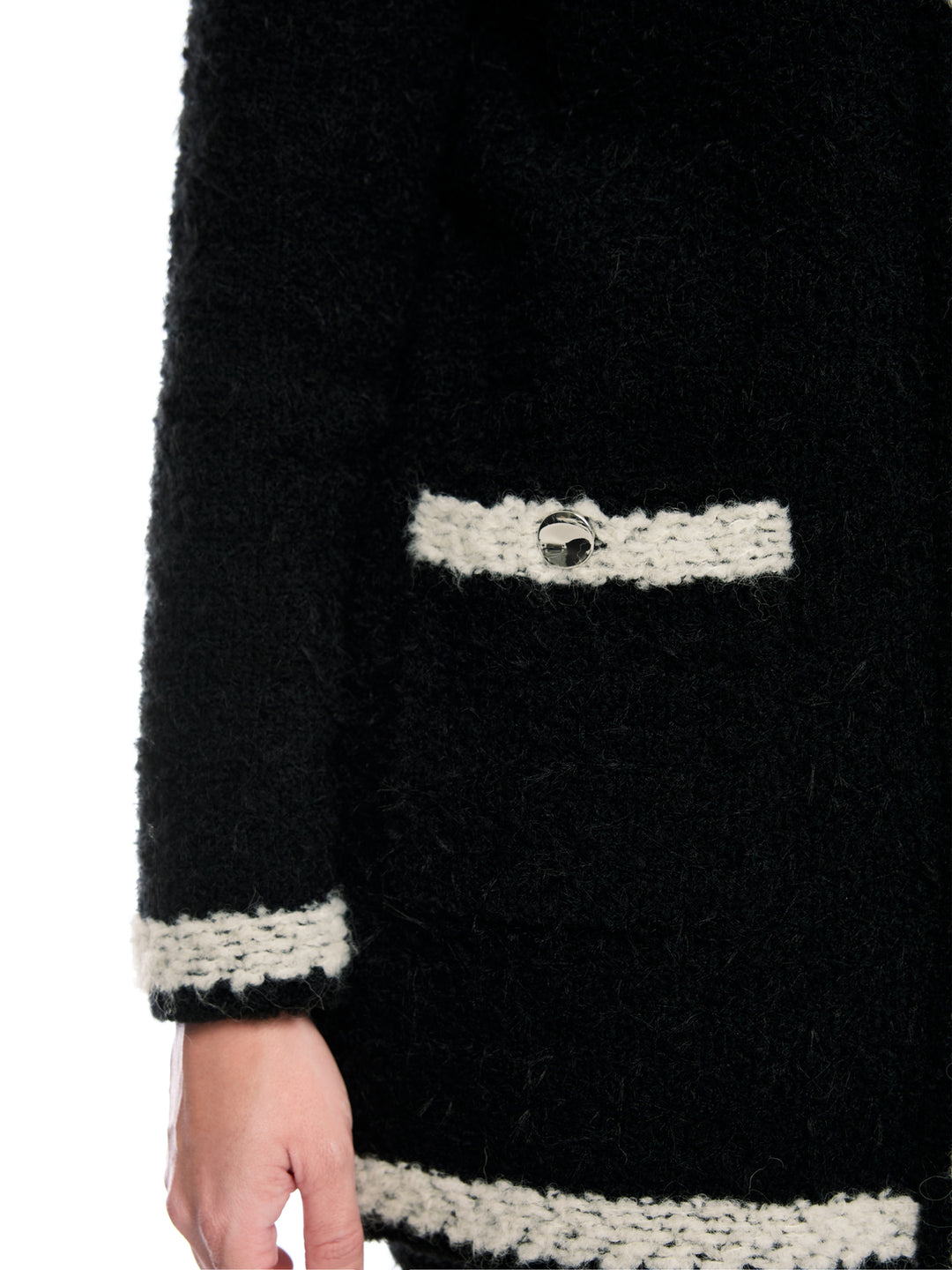 Marc Cain Collections Vest – Zwart-39% acryl, 33% wol, 14% polyamide, 8% katoen, 3% mohair, 3% alpaca<br />Voering: 100% 