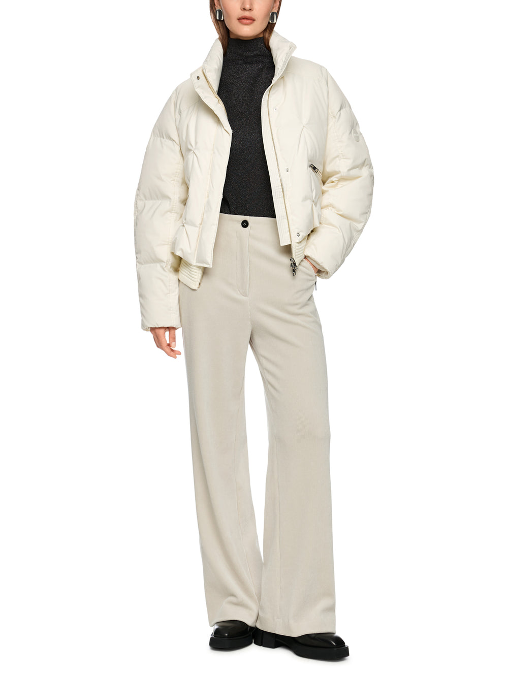 Marc Cain Gewatteerde Donsjas – Room-100% polyester<br />Band: 70% viscose, 18% polyester, 12% elastaan<br />vulling: 90%