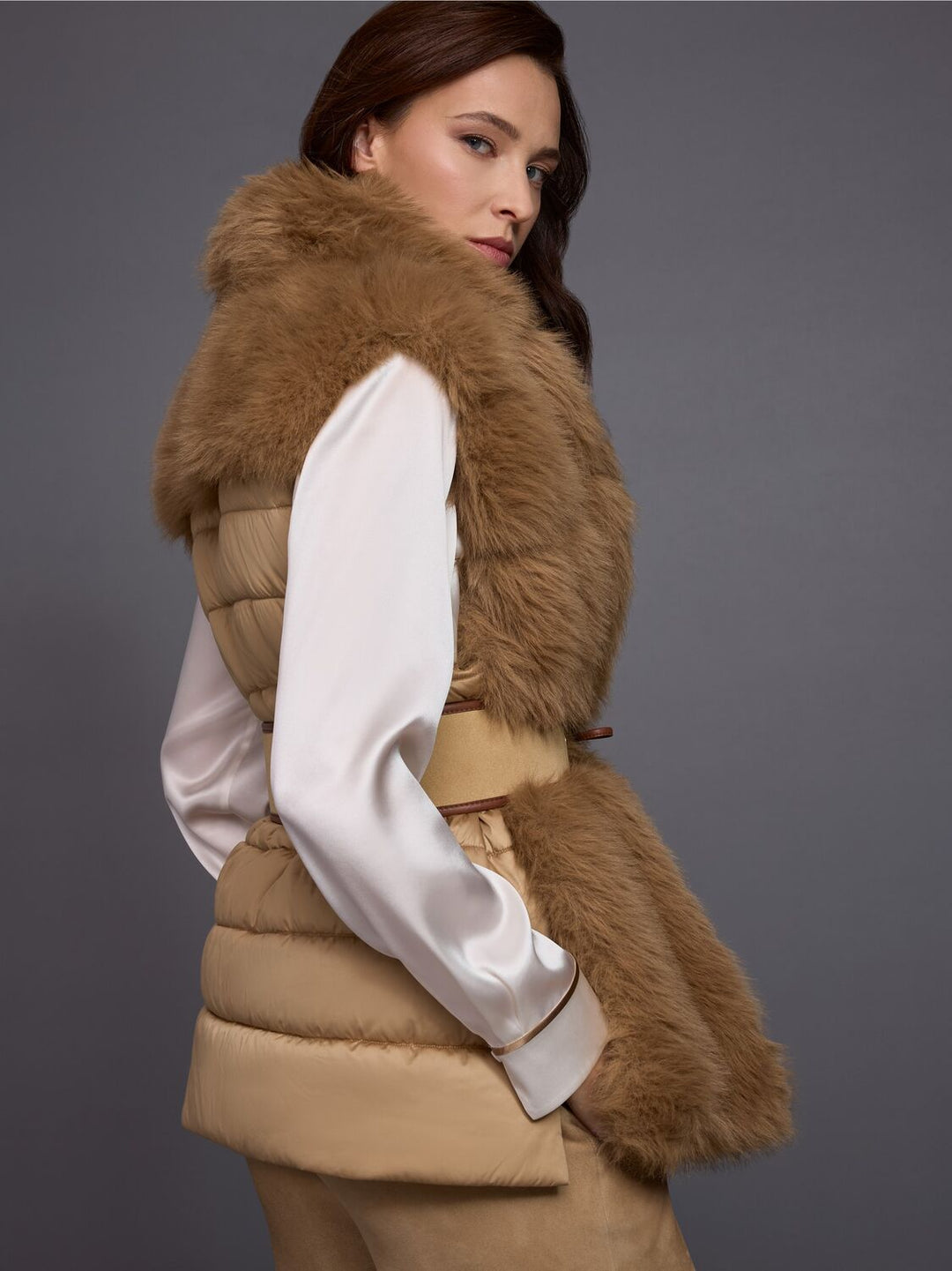 Marc Cain Imitatiebont Gilet – Bruin-100% polyester<br />Voering: 55% polyester, 45% viscose-DAMES TRUIEN & VESTEN-Bruin