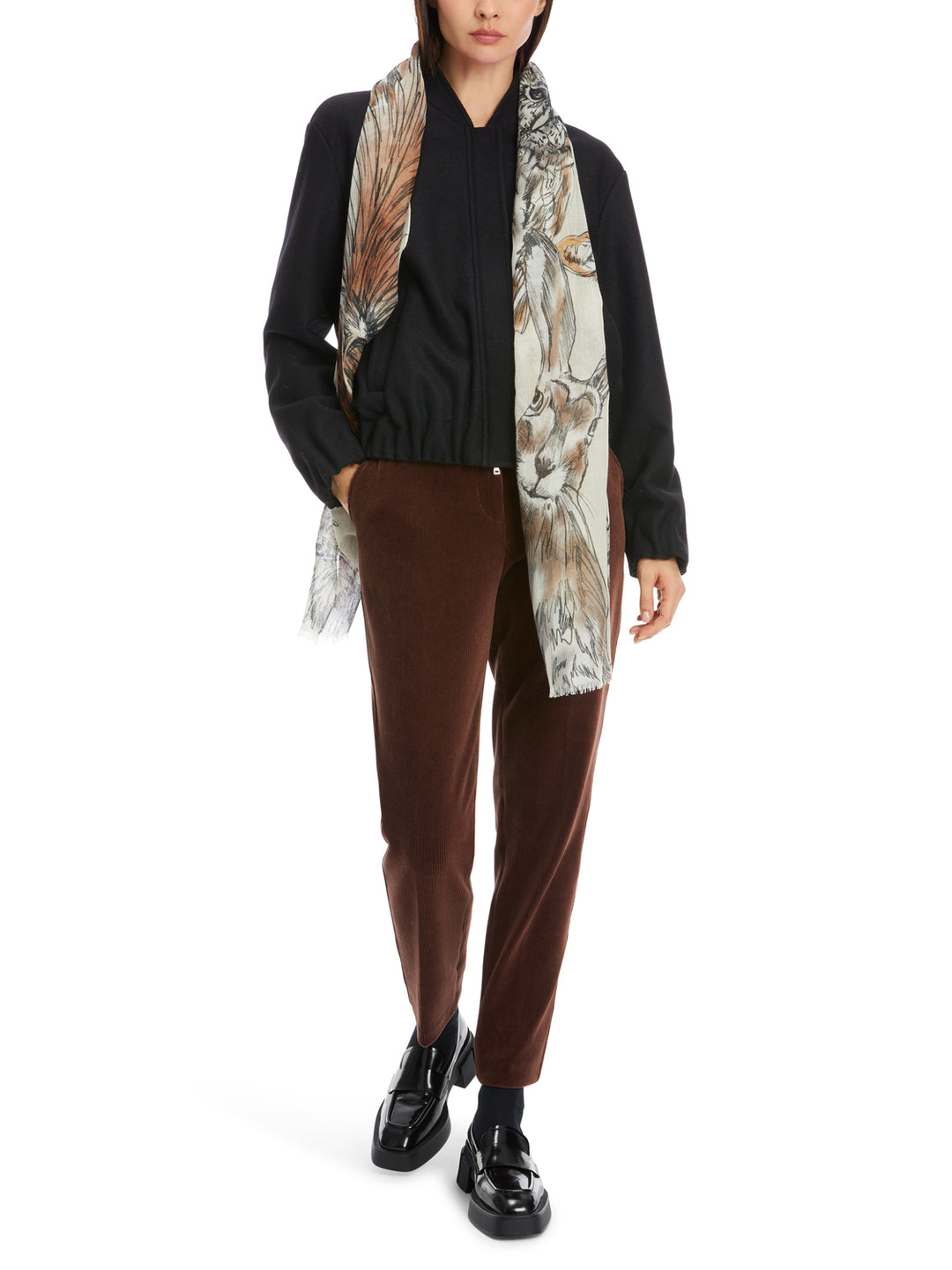 Marc Cain jas -Materiaal<br />Futter Arm: 100% polyester<br />alg.: 100% scheerwol<br />Innentasche: 50% acetaat, 50% vis