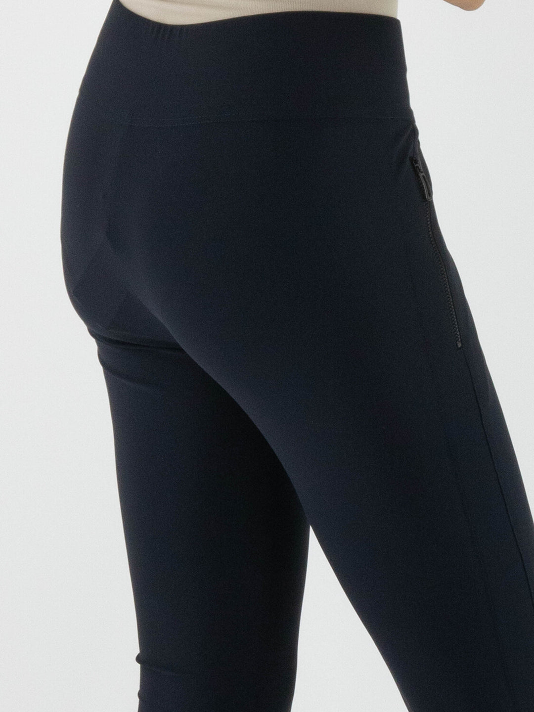 Marc Cain Marine Pantalon-73% Polyamide <br />27% Elasthan-DAMES BROEKEN-Blauw