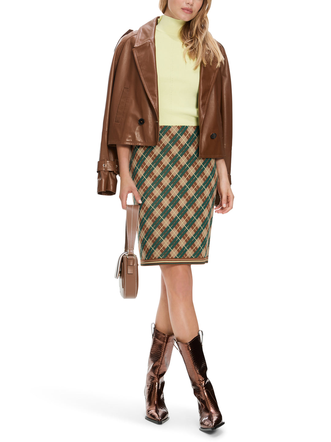 Marc Cain minirok knitted in Germany-Materiaal<br />voering: 100% polyester<br />alg.: 53% viscose, 21% wol, 19% katoen (