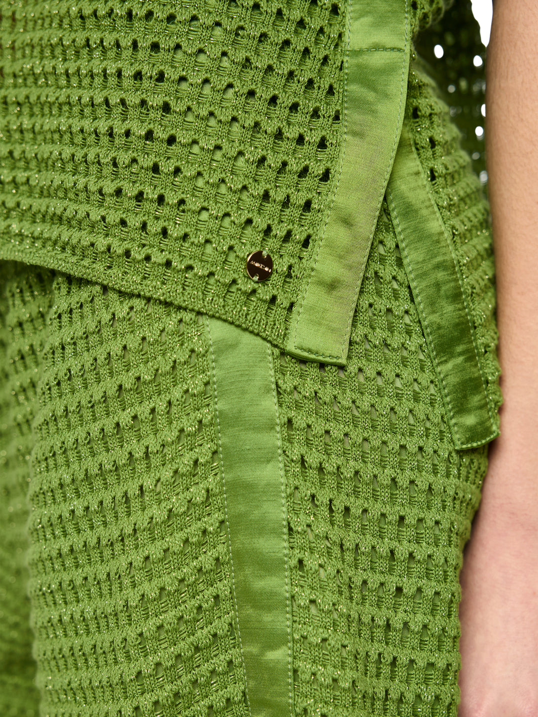 Marc Cain 'Rethink Together' trui – Groen-74% katoen, 21% viscose, 5% metallic polyester-DAMES TRUIEN & VESTEN-Groen