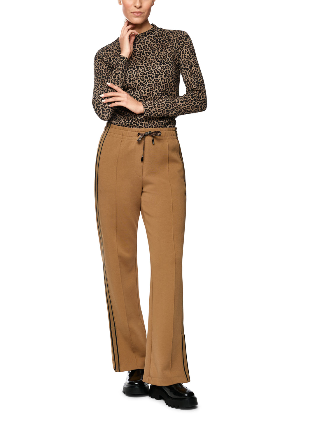 Marc Cain Sports Knit Lace Top – Bruin-94% katoen, 6% elastaan-DAMES TOPS & BLOUSES-Bruin