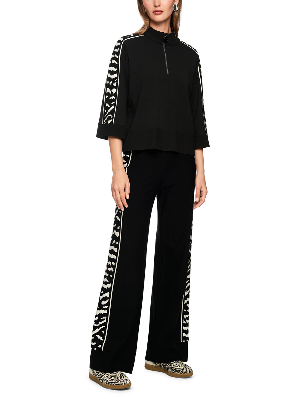 Marc Cain Sports – Luxe Zwarte Trui-70% viscose, 30% polyester-DAMES TRUIEN & VESTEN-Zwart