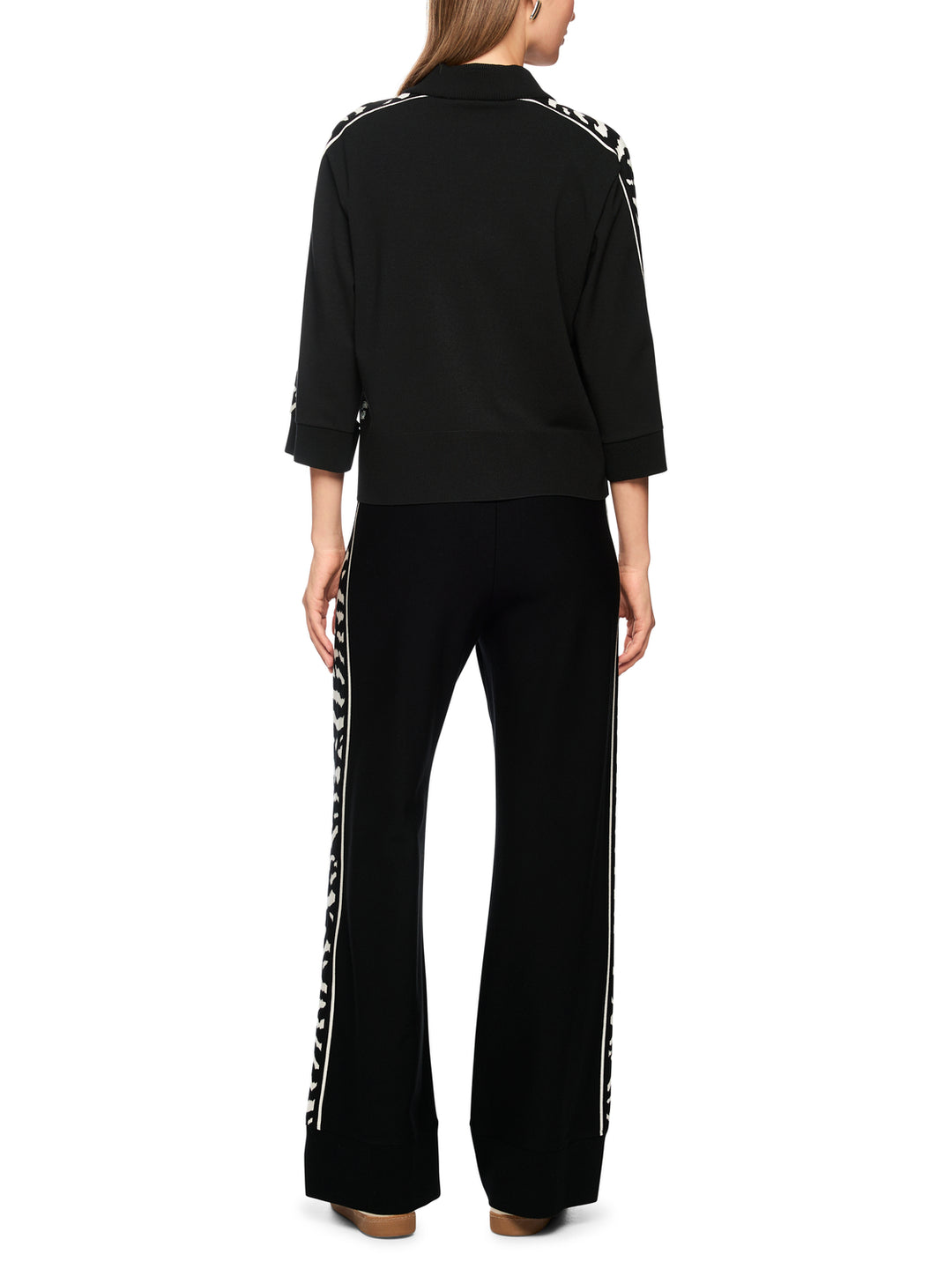 Marc Cain Sports – Luxe Zwarte Trui-70% viscose, 30% polyester-DAMES TRUIEN & VESTEN-Zwart