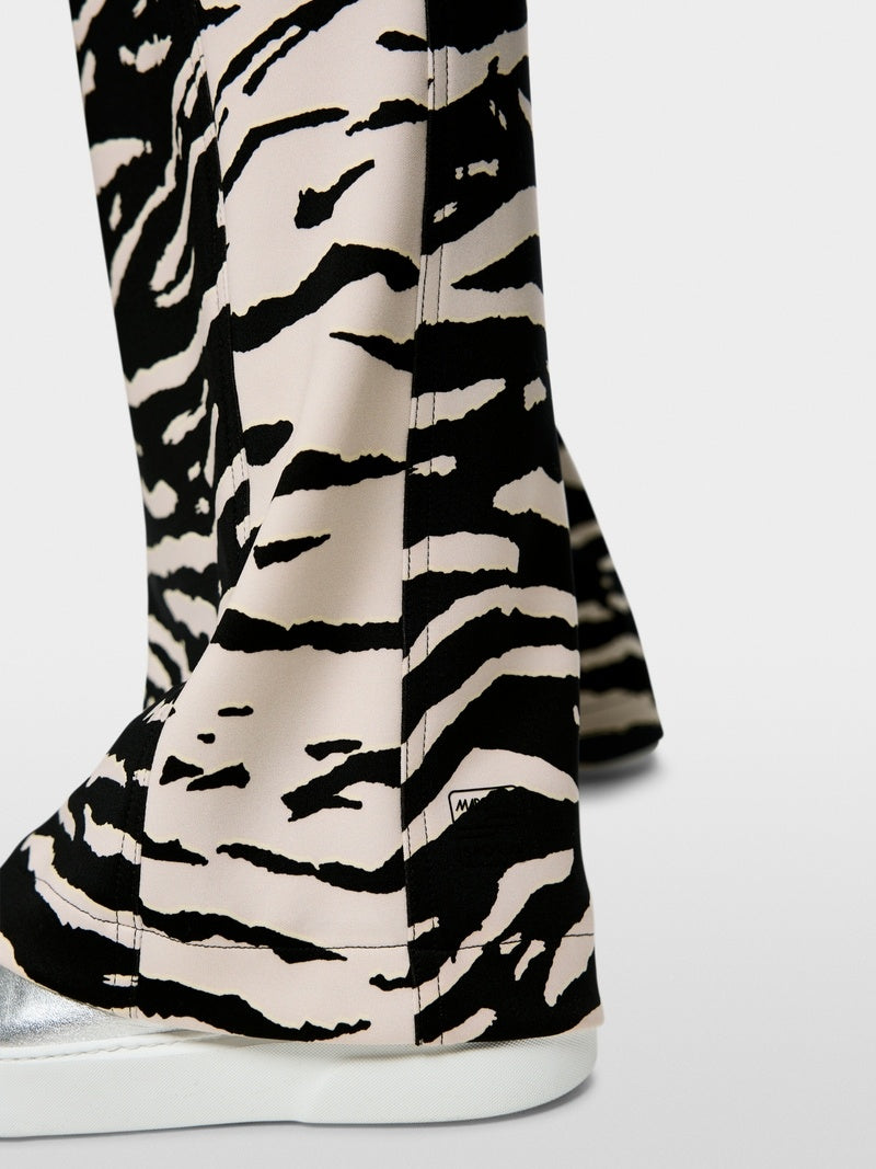 Marc Cain Sports Pantalon Welkom – Zwart-92% polyester, 8% elastaan-DAMES BROEKEN-Zwart